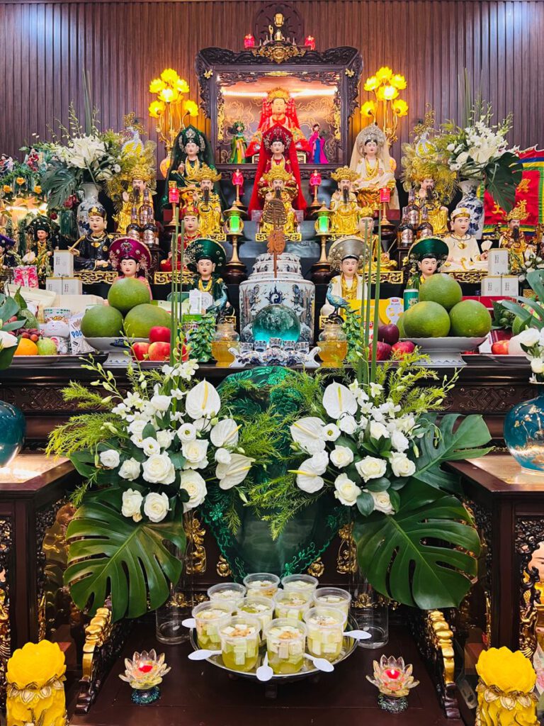 tam toa thanh mau
