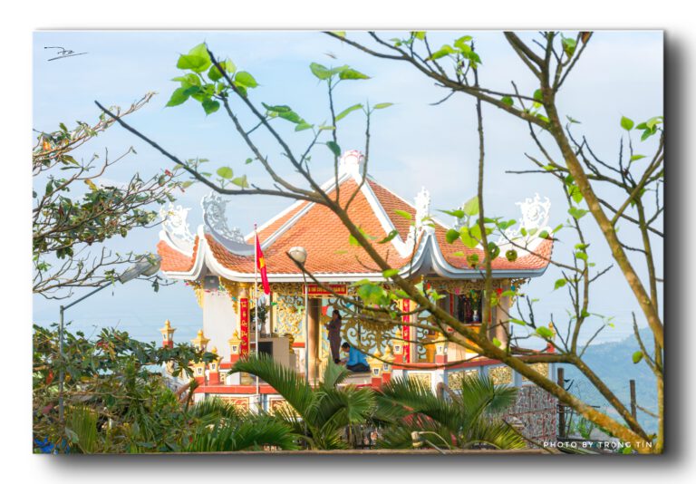 Den Tho Cuu Huyen Tram Ho An Giang